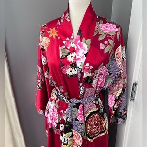 NATORI Silk-Feel Floral Kimono Robe in Deep Red